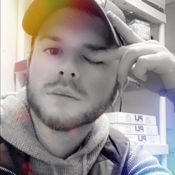 Meet your Posher, Alec - Picture 1 of 1